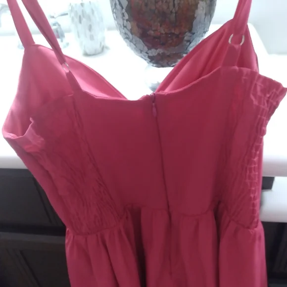 Pink dress - Picture 2 of 5